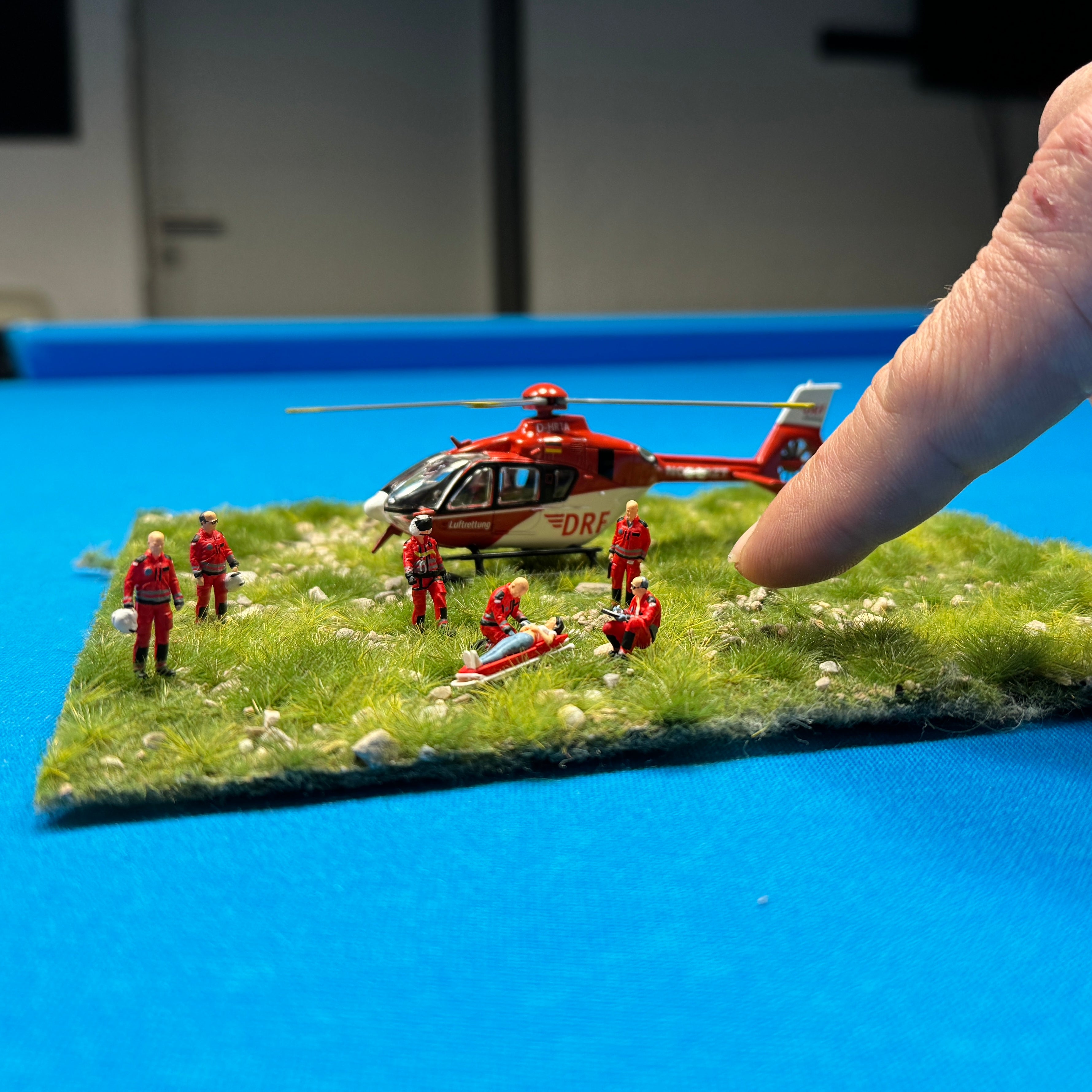 Coffret d'équipage d'hélicoptère 7 figurines miniatures
