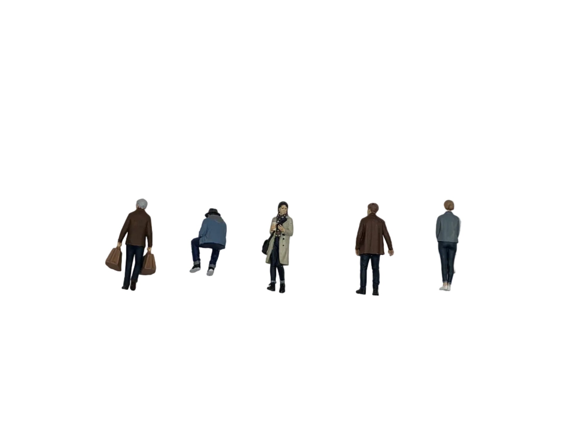 5 figurine in miniatura di passanti